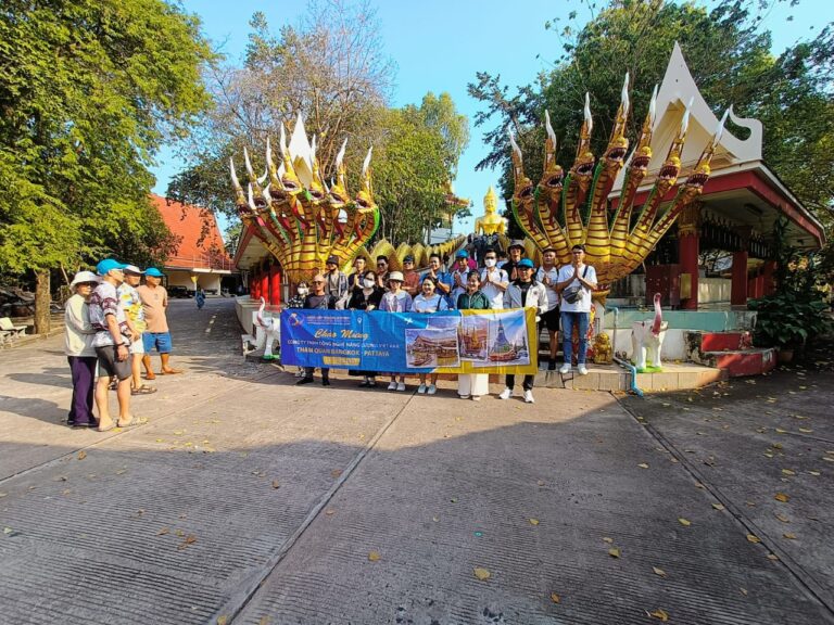Provin group tour photograph 3