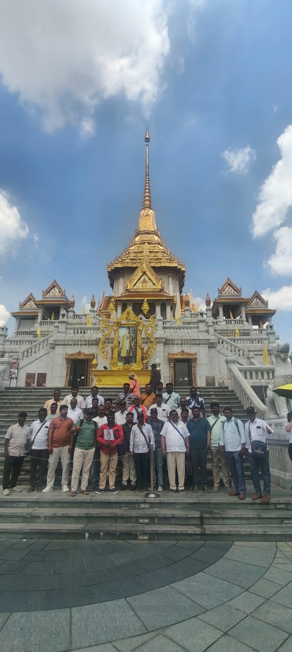 Provin group tour photograph 98
